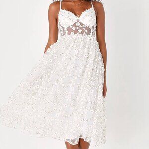 Never been worn: Darling Romance White Tulle Floral Applique Bustier Midi Dress